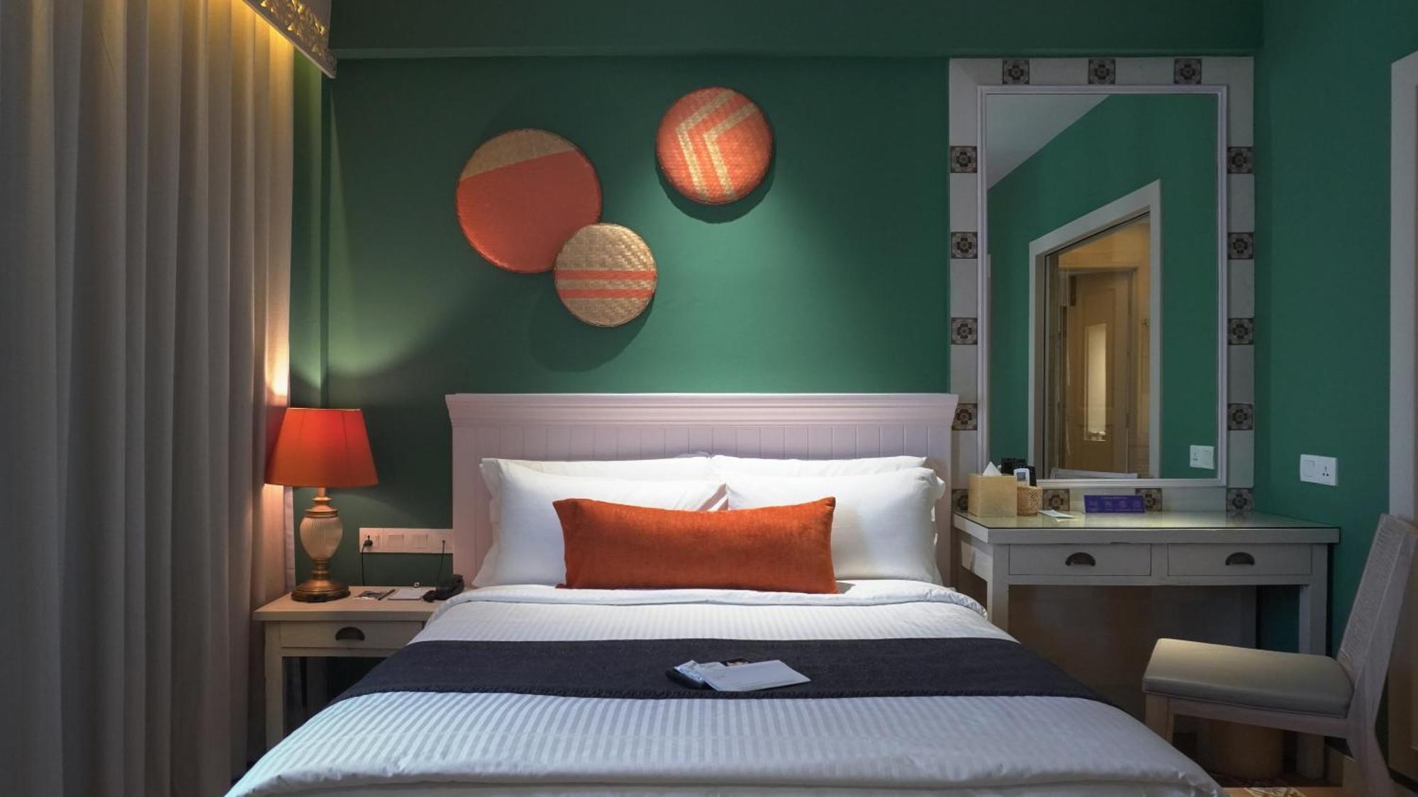 Executive Queen Room